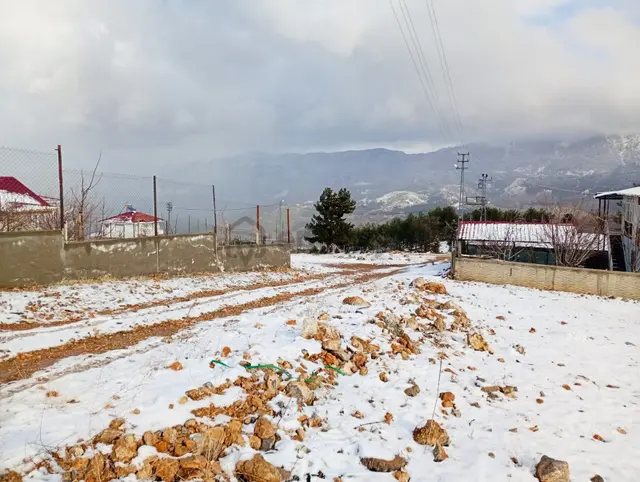 Kar Emlaktan Yenikonacık Bozkırlı Mevkiinde 400 M2 Satılık Arsa 4