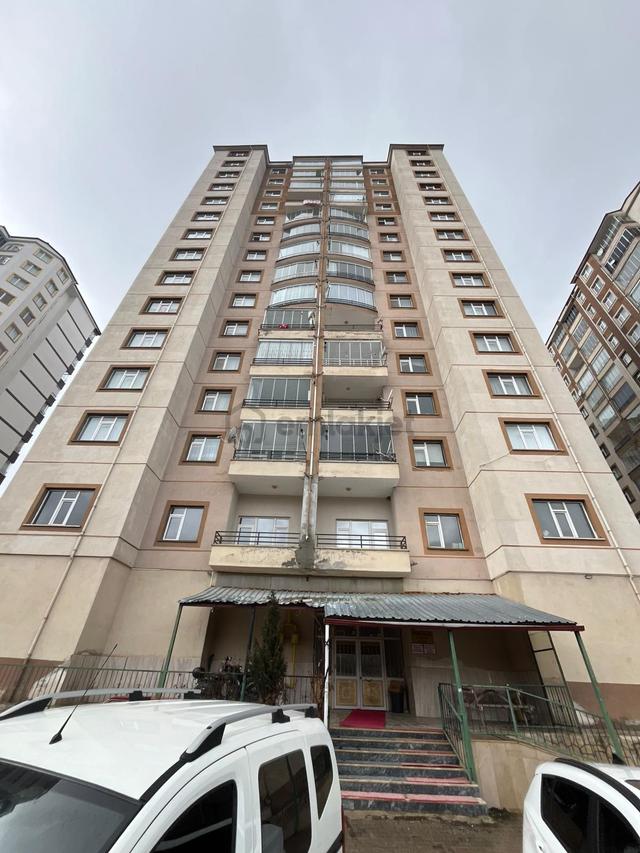 Bilal Şahin Mahallesi Kentpark Karşısında 4+1 Satılık Daire ***burcu Emlak **** 1
