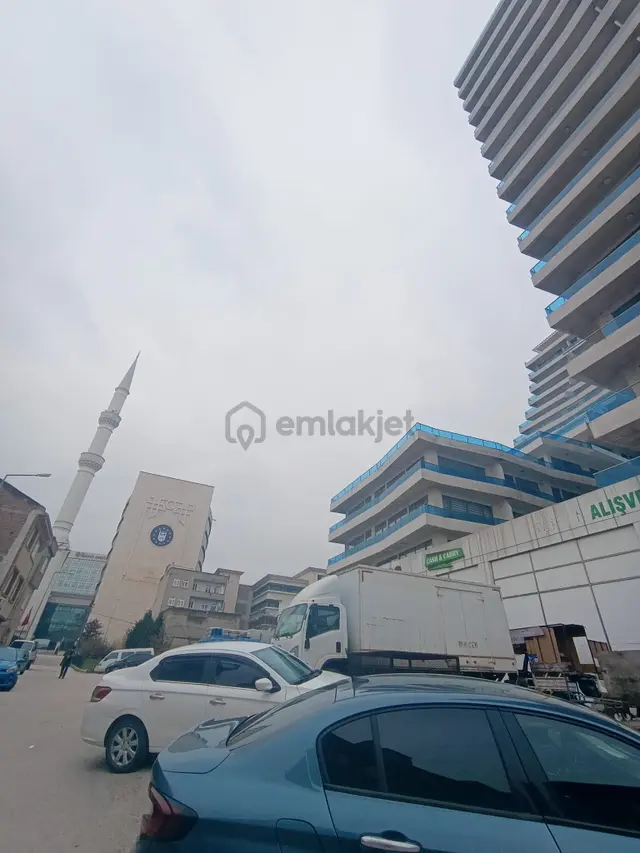 Remax Advantage'den Bursa'nın Kalbinde Biaport'ta Fırsat Satılık Daire 2