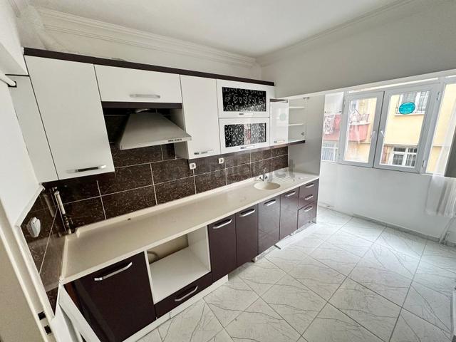 30 Ağustos Mah. Altında Daire Olan Yüksek Giriş Kat 2+1 Satılık Daire 2
