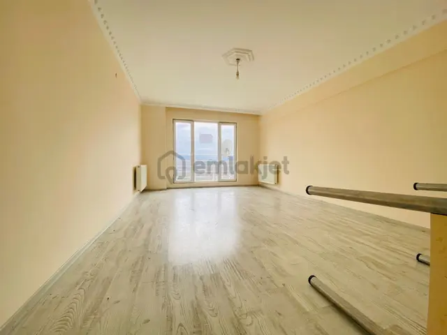Mutlu'da Vadi Manzaralı 3+1 Asansörlü Ara Kat Satılık Daire !!!