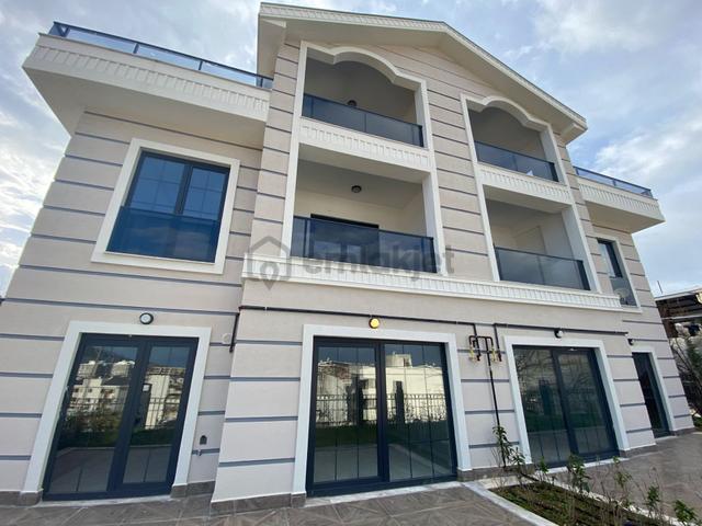 Gümüştepe'de Muhteşem Manzaralı 5+1 Triplex Villa 5