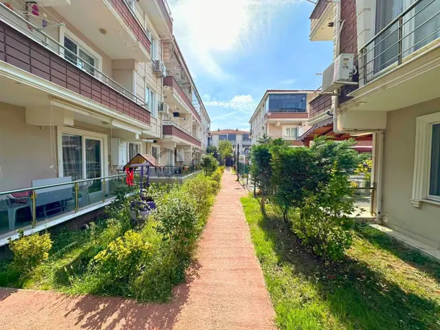 Karasu'da Özel Konumda Masrafsız Sahile Yakın 1+1 Daire Fırsatı! 3