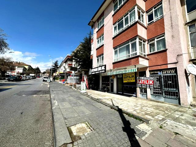 Uzman Emlak Ofisinden Tabela Değeri Yüksek Refik Saydam Cad Üzeri Ön Cephe Dükkan 4
