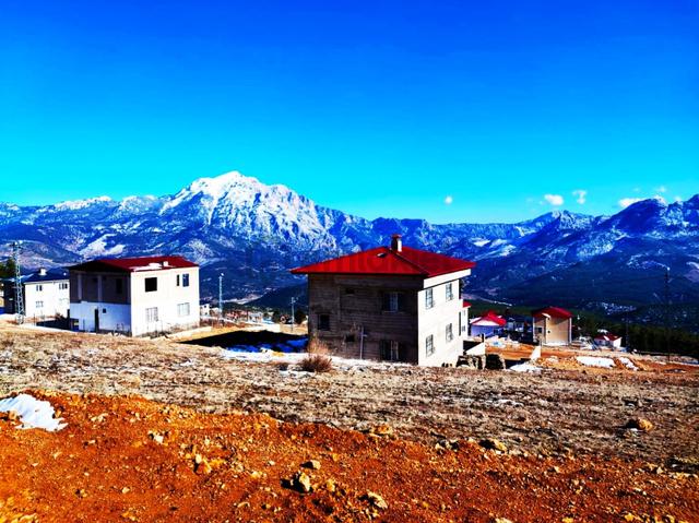 Kar Emlaktan Yenikonacık Efes Sitesi Üzerinde 400 M2 Satılık Arsa 3