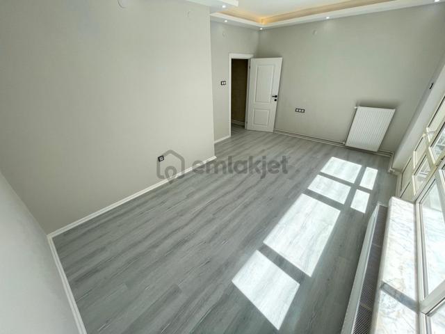 Tepebaşı'nda Bağımsız Katta Full Yapılı 3+1 Daire 5