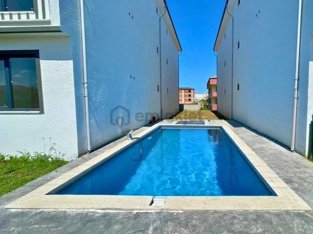 Karasu'da Sıfır 2+1 Havuzlu Sitede Kira Getirili Satılık Daire 2