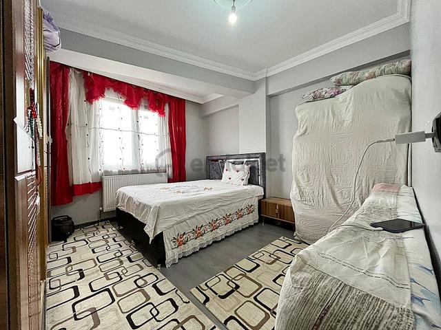 Az-er Yapıdan Yıldızkent'de Satılık Ön Cephe Ara Kat 2+1 Daire! 4