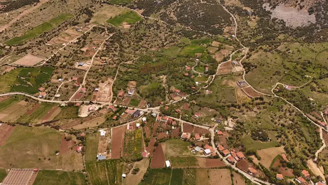 Seydikemer Seki Temel Mah. 3138 Mt Köyiçi Resmi 250 Mt2 İmarlıdır. 3