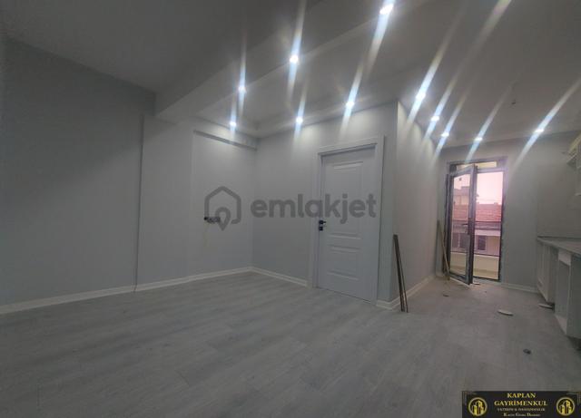 Kaplan Gayrimenkul’den 71 Evler Semt Pazarı Yakını 1+1 55 M² Satılık Daire 1