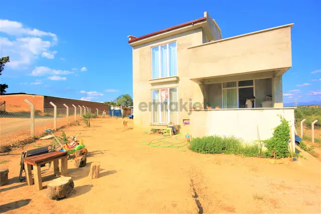 🏡 Aktiften Tam Müstakil Tadında 477m2 Arsaya Sahib Olan 3+1 Satılık Müstakil Ev 💎 1