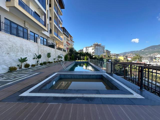 Alanya Oba'da Satılık Lüks Site İçi 1+1 Eşyalı Daire 4