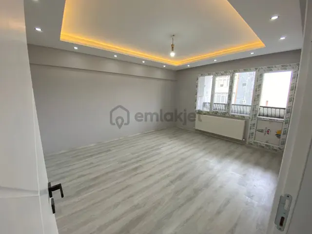Acill Buca M.kemal Mah.de Opet Caddesi Üzeridende 2+1 100m2 Dgazlı Full Tadilatlı Satılık Daire 3