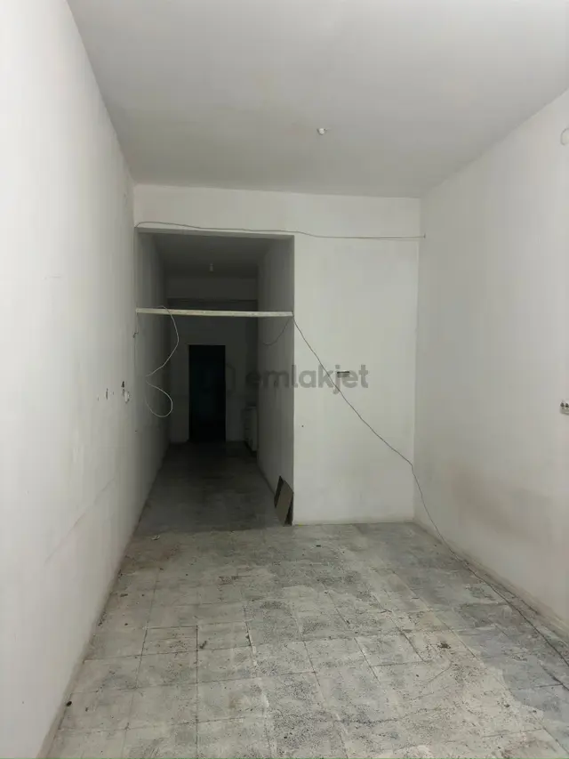 Balçova Eğitim Mahallesinde Ana Cadde Üzeri Satlık 1+1 Dükkan 5