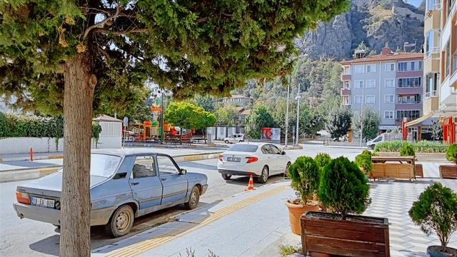 Sıla Gayrimenkulden Tam Şehir Merkezinde 4+1daire Dükkan Hisseli 5