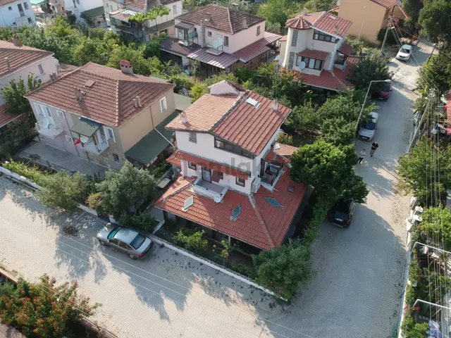 Yenifoça Gencellide Sahile 150m.satılık Tam Müstakil Trıbleks 4