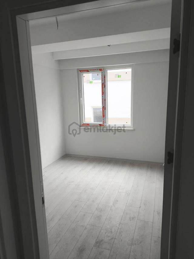 Afyon Tezcan Emlaktan Dervişpaşada 2+1 Satılık Daire 4