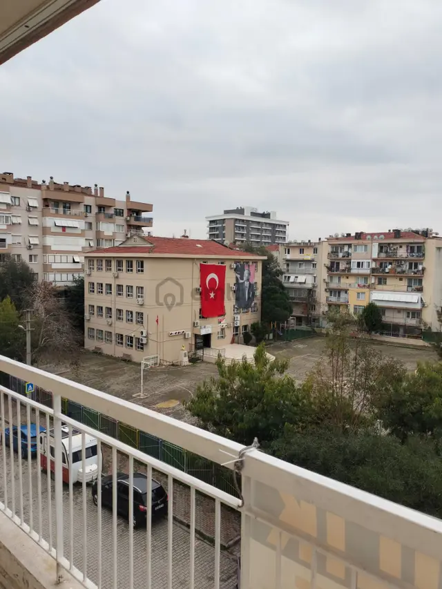 Kate Gayrimenkulden Dedebaşı Karşıyaka Da 3+1 170 M2 Daire Satılıktır 1
