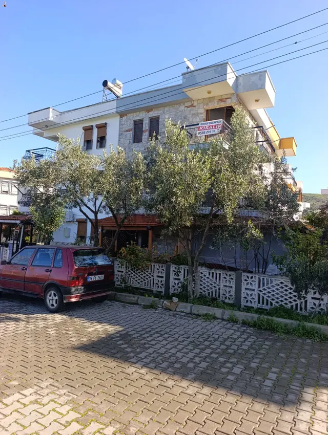 Foça Ataözgür Sitesinde (havuzlu ) Eşyalı Kiralık 3+1 Tripleks Villa 3