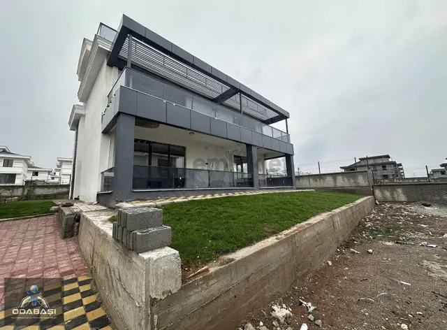 450 Evler Ulaş Yapı Satılık 8.5+1 Tripleks Villa 1