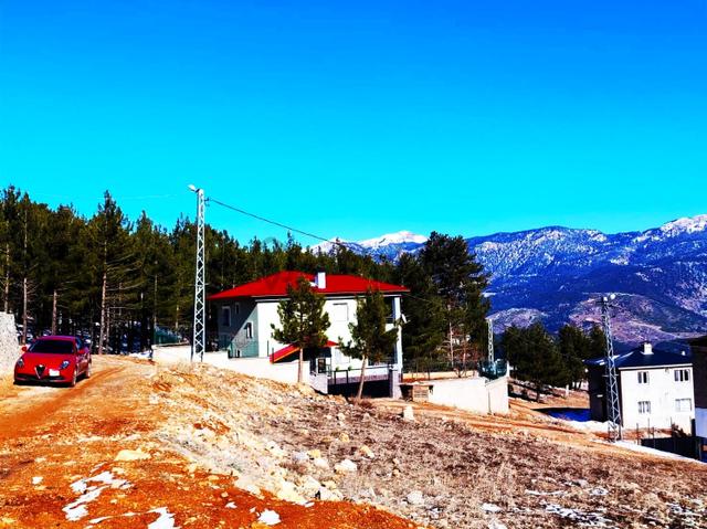 Kar Emlaktan Yenikonacık Efes Sitesi Üzerinde 400 M2 Satılık Arsa 5