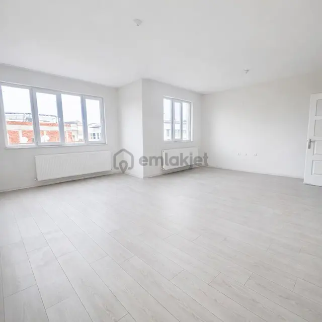 Cumhuriyet Mahallesi’nde Kiralık 3+1 Geniş Ve Ferah Daire 3