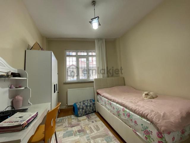 Bağcılar'da Satılık 2+1 Yüksek Giriş Daire 5