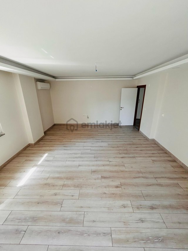Çorlu'nun Elit Bölgesi Hürriyet'te 2+1 115 M² Ara Kat Fırsat !!!