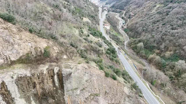 Akyazıda Takaslı Ana Yol Üzeri Satılık Fırsat Arsa 2