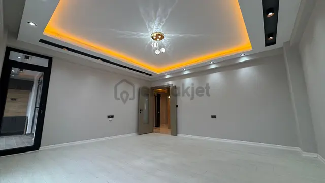 Recep Ümit Emlak'tan Çamlıca Mahallesi Satılık Ultra Lüks 3+1 Daire Nüt9 2