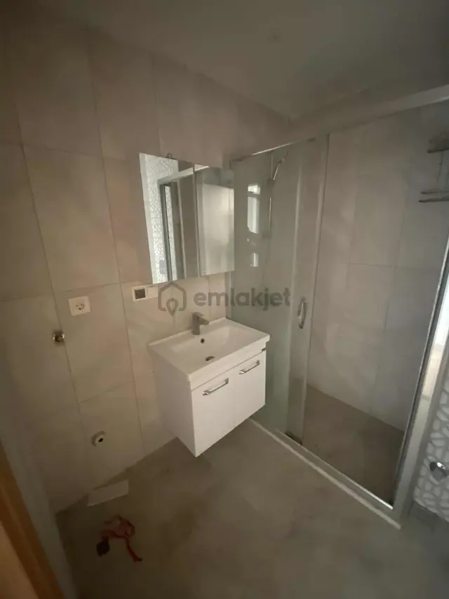 Tepe Gayrimenkulden Yeni Sehir Hastanesine Cok Yakn 1+1 Kiralik 3