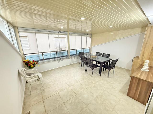 Didim Efelerde Satılık Havuzlu Sitede 3+1 Full Eşyalı Geniş Kat Dublexi 4