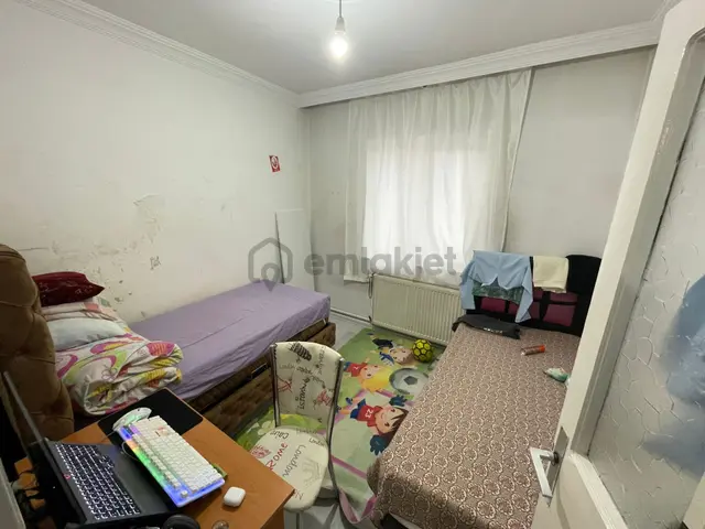 İncirli Caddesi Yakını Katta Masrafsız Ytapılı 3+1 3