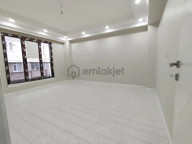 Has Seba'dan Tevfikbey Mh 3+1 120m2 Emsalsiz Büyüklükte Giriş Kat Daire 2