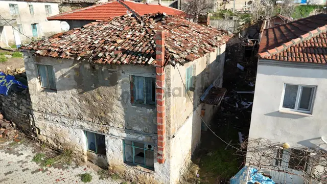 Lapseki Gökköy’de Müstakil İki Katlı Avlulu Kargir Ev 3