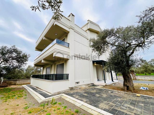 Yükselden Gürede Uygun Fiyat Ultra Lüx Tasarım 3+1 Satılık Villa 2