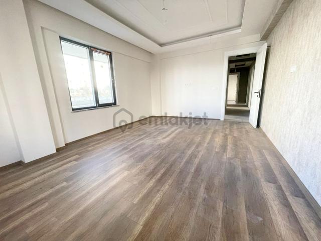 Karacaahmet'te Siteiçi Merkezi Konumda Az Katlı U.lüx 3+1 Daire 5