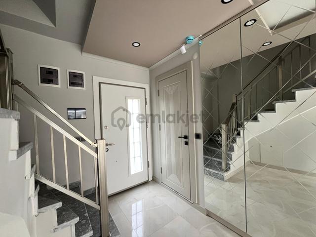 ▶ ▶akçay Körfez'den Havuzlu Denize 150 Mt Doğa İle İç İçe 3+1 Sıfır Villa 5