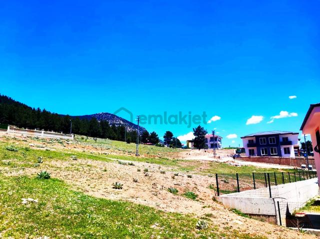 Kar Emlaktan Yenikonacık Bozkırlı Mevkiinde 400 M2 Satılık Arsa 5