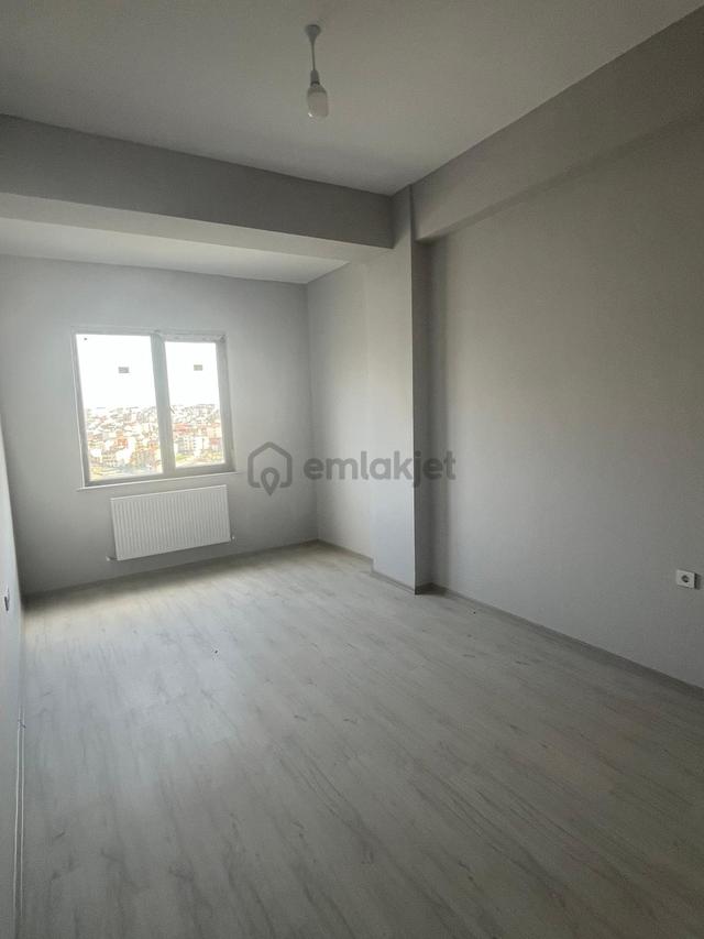 Arnavutköy Caddede Kiralık Ofis 5