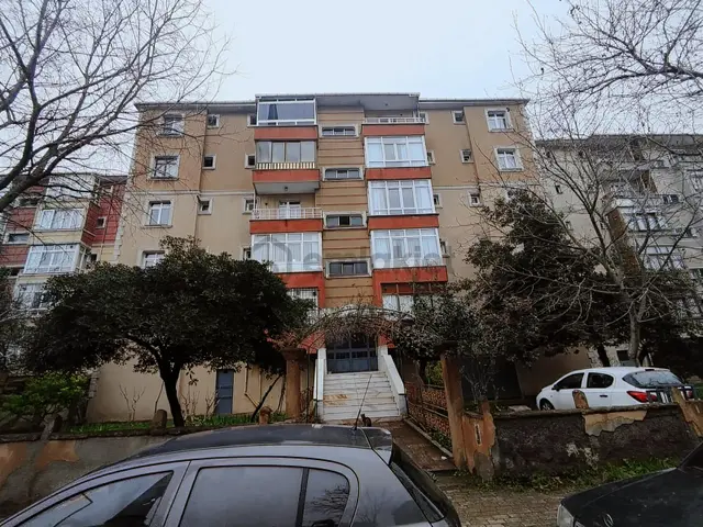 Sultangazi Cumhuriyet Mahallesinde Site İçi Yüksek Giriş 3+1 Sultangazi Cumhuriyet Mahallesinde Site İçi Yüksek Giriş 3+1