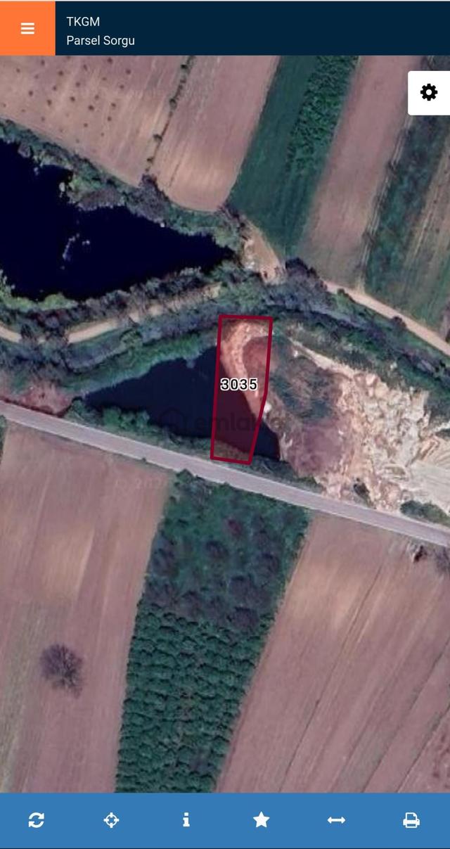 Sakarya Söğütlüde Kadastral Yola Cephelı Satılık Tarla 4