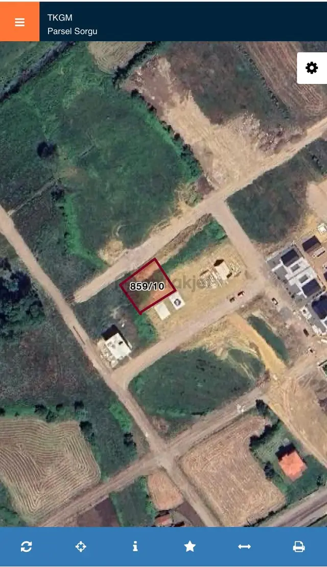 Akgün Kurumsaldan 19 Mayıs Erenköyde Satılık 501m2 Fırsat Arsa 4