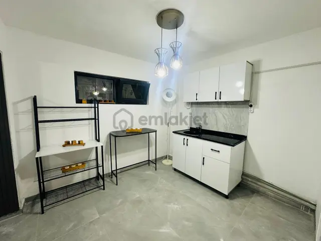 A Plus Gayrimenkulden Cadde Üstü Uygun Fiyat Satılık 2+1 Daire 2