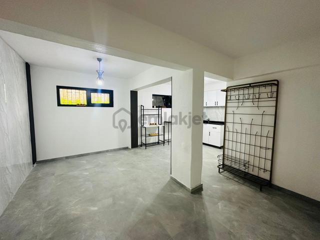 A Plus Gayrimenkulden Cadde Üstü Uygun Fiyat Satılık 2+1 Daire 4