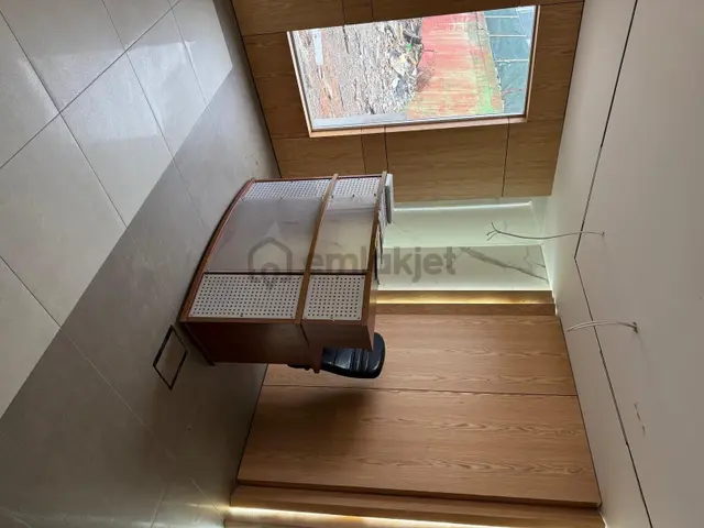 Şerifali'de Kiralik 275m2 Ofis 3