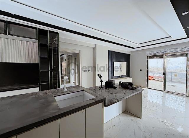 Remax Dem'den Işıkpınar Da Ultra Lüks Satılık Villa 2