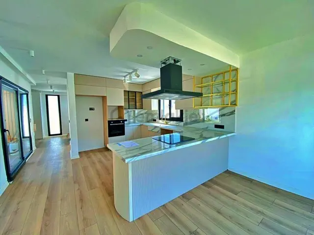 Uytun'dan Güre'de Sauna Yüzme Havuzlu Ultralüx 5+1 Satılık Villa 3