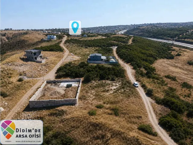 Didim Seyrantepe'de Satılık İmarlı Villa Arsası Göl Manzalı 2