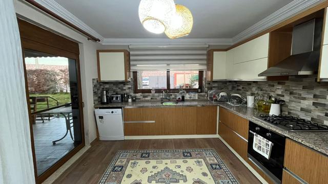 🏡davutlar Mahallesi 🏡villa ✅720 M2 Arsa İçerinde 3+1 260m2 2 Katlı Müstakil Villa 5